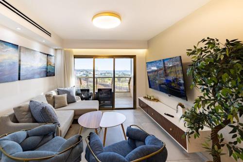 Sea Suites -סוויטה מהממת עם ג'קוזי ליד הים והטיילת באשקלון in Ashkelon Sea Suites -סוויטה מהממת עם ג'קוזי ליד הים והטיילת באשקלון in Ashkelon