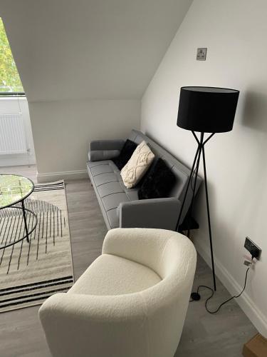 Royal Oak 7 - FREE PARKING - Sleeps 5 - Perfect for Contractors - Near Shops - Wi-Fi - Long Term Sta in Észak-Brentwood Royal Oak 7 - FREE PARKING - Sleeps 5 - Perfect for Contractors - Near Shops - Wi-Fi - Long Term Sta in Észak-Brentwood