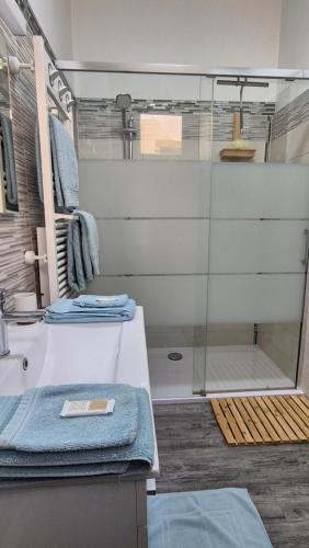 Baño, L'Appartement Gabriel in Bergerac City Center Baño, L'Appartement Gabriel in Bergerac City Center