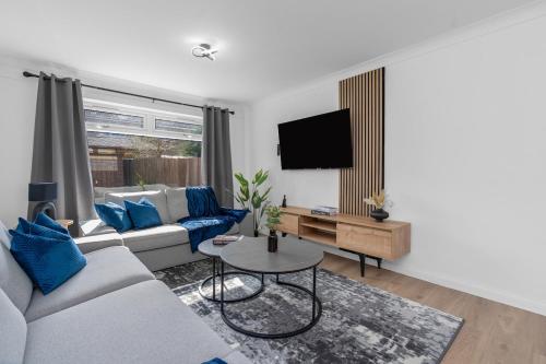 Modern Home Near To Airport Free Parking & Wifi in Livingston South Modern Home Near To Airport Free Parking & Wifi in Livingston South