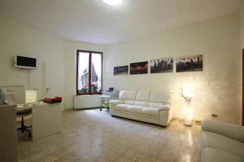 Shared lounge/TV area, Hotel La Perla in Siena Shared lounge/TV area, Hotel La Perla in Siena