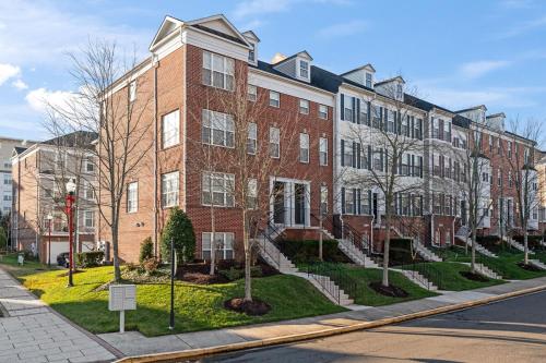 Metro & Andrews AFB Nearby Perfect Townhome! in Camp Springs (Maryland) Metro & Andrews AFB Nearby Perfect Townhome! in Camp Springs (Maryland)