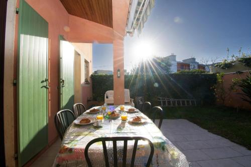 شرفة/ تراس, Douceur de vivre Standing Presta in La Seyne-sur-Mer شرفة/ تراس, Douceur de vivre Standing Presta in La Seyne-sur-Mer