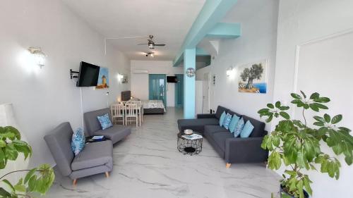 Antony's Apartment Sea View in พาราเลีย ไทรู Antony's Apartment Sea View in พาราเลีย ไทรู