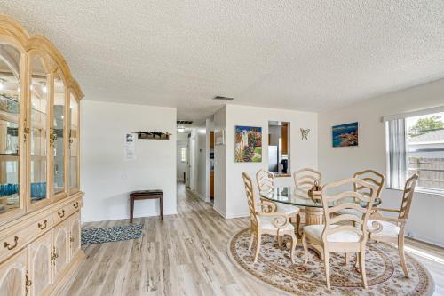 10 Mi to Dtwn Ocala Dog-Friendly Home with Fire Pit in Ocklawaha 10 Mi to Dtwn Ocala Dog-Friendly Home with Fire Pit in Ocklawaha