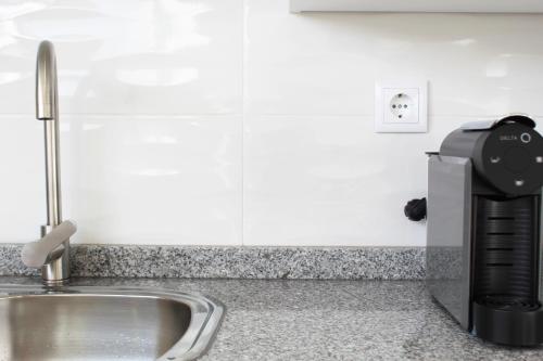 ห้องครัว, Valbom Hideaway Light, Style and Peace in วัลบอม ห้องครัว, Valbom Hideaway Light, Style and Peace in วัลบอม