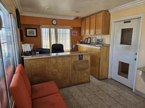 Aerospace Inn in Mojave (CA) Aerospace Inn in Mojave (CA)