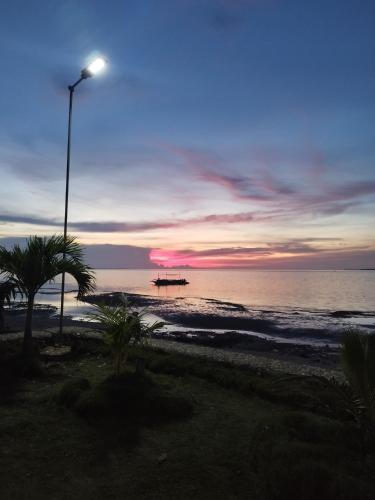 Palaboy Skatecamp Native House Beach Resort in Daanbantayan Palaboy Skatecamp Native House Beach Resort in Daanbantayan