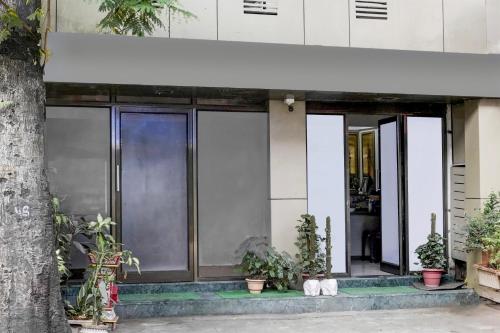 Inngang, Super Hotel O Four Bungalow formerly Ardaas Residency in Mumbai Inngang, Super Hotel O Four Bungalow formerly Ardaas Residency in Mumbai