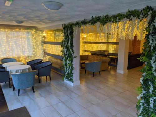 Banquet hall, Mayfair Hotel in Isle of Wight Banquet hall, Mayfair Hotel in Isle of Wight