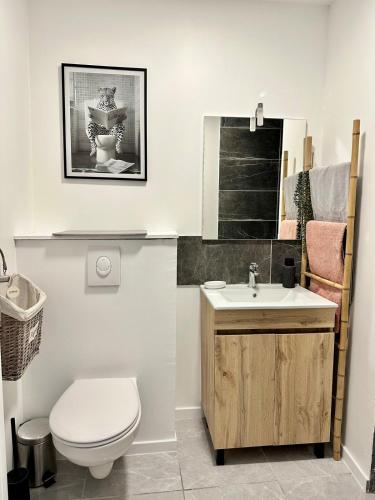 Loft avec climatisation, terrasse et parking in Champniers Loft avec climatisation, terrasse et parking in Champniers