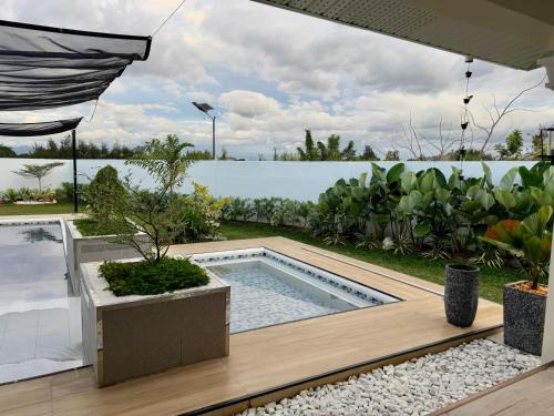 Private Villa in San Antonio near Mount Balingkilat Private Villa in San Antonio near Mount Balingkilat