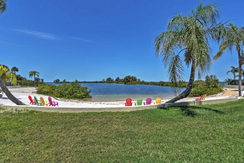 Gulf-View Condo with Beach Access and Patio in Hudson in Hudson (FL) Gulf-View Condo with Beach Access and Patio in Hudson in Hudson (FL)