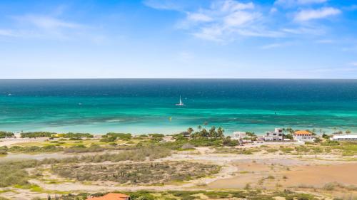 Alrededores, 3 Min To Beach Pool Jacuzzi Gym By Top Tier in Westpunt Alrededores, 3 Min To Beach Pool Jacuzzi Gym By Top Tier in Westpunt