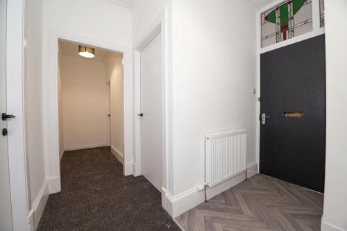 Előcsarnok, Carnoustie Residence - SJA Stays - 3 Bed Apartment in Carnoustie Előcsarnok, Carnoustie Residence - SJA Stays - 3 Bed Apartment in Carnoustie