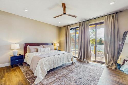 Carolina Cabin in Mills River (NC) Carolina Cabin in Mills River (NC)