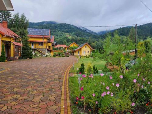 Pemandangan, Lastivchyne Gnizdo in Mykulychyn Pemandangan, Lastivchyne Gnizdo in Mykulychyn