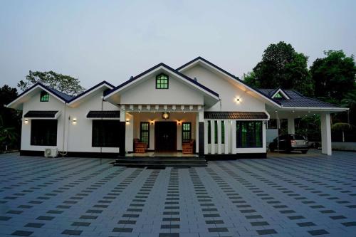 The Mountain Nest-Luxurious Retreat in Thavinhal The Mountain Nest-Luxurious Retreat in Thavinhal