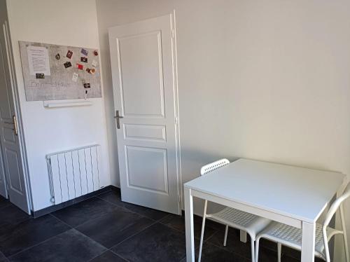 Charmante maison à Souvigny avec jacuzzi (Charmante maison a Souvigny avec jacuzzi) in Souvigny Charmante maison à Souvigny avec jacuzzi (Charmante maison a Souvigny avec jacuzzi) in Souvigny