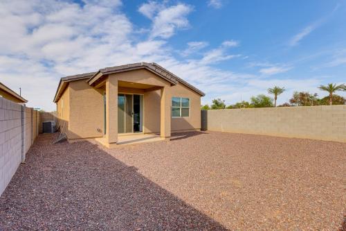 10 Mi to Downtown Home Near Hiking in Phoenix! in ลาวีน 10 Mi to Downtown Home Near Hiking in Phoenix! in ลาวีน