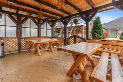 Omgeving, Luca Residence Beautiful Villa in Traisteni Omgeving, Luca Residence Beautiful Villa in Traisteni