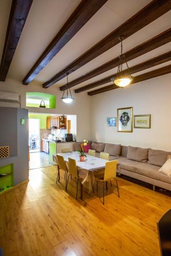 Shared lounge/TV area, Anchi Guesthouse in Dubrovnik Shared lounge/TV area, Anchi Guesthouse in Dubrovnik