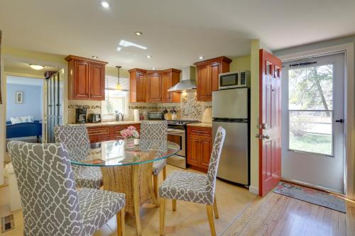 Swan River Views, BBQ Ready West Dennis Home in 西丹尼斯 (MA) Swan River Views, BBQ Ready West Dennis Home in 西丹尼斯 (MA)