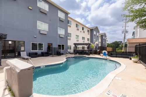 Wingate by Wyndham Humble Houston Intercontinental Airport in Houston (TX) Wingate by Wyndham Humble Houston Intercontinental Airport in Houston (TX)