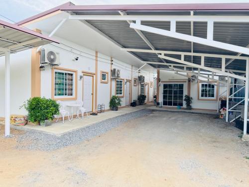 24m² 1 slaapkamer, 1 privé badkamer Appartement in Saraphi (ห้องเช่าพิภูตะวัน) in San Pa Tong 24m² 1 slaapkamer, 1 privé badkamer Appartement in Saraphi (ห้องเช่าพิภูตะวัน) in San Pa Tong