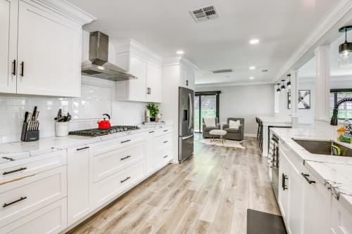 Pool, Spa and City Views Luxe Home in San Diego! in Del Cerro Pool, Spa and City Views Luxe Home in San Diego! in Del Cerro