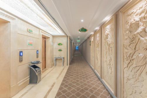 Vienna International Hotel Shanghai Pudong International Toursim Resort Airport in Pudong Int'l Airport and New District Vienna International Hotel Shanghai Pudong International Toursim Resort Airport in Pudong Int'l Airport and New District