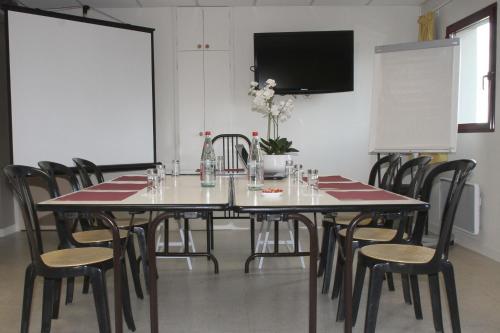 Meeting room / ballrooms, Hotel Le Saint Vincent Lyon Sud in Vourles Meeting room / ballrooms, Hotel Le Saint Vincent Lyon Sud in Vourles