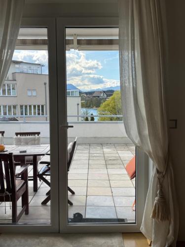 Seewohnung mit Terrasse in Bogenfeld Seewohnung mit Terrasse in Bogenfeld