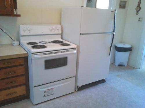 Konyha, Vacation Cottage in Yorkton (SK) Konyha, Vacation Cottage in Yorkton (SK)