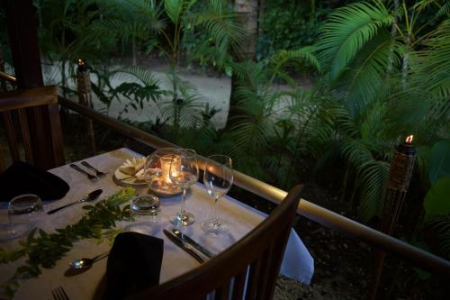 Omgeving, Exclusive Sunrise Boutique Resort & Private Island- Adults Only - All Inclusive Intimate Island & Sa in Luganville Omgeving, Exclusive Sunrise Boutique Resort & Private Island- Adults Only - All Inclusive Intimate Island & Sa in Luganville