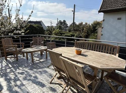 Balcony/terrace, Villa Sauna & mer in Sainte-Adresse Balcony/terrace, Villa Sauna & mer in Sainte-Adresse