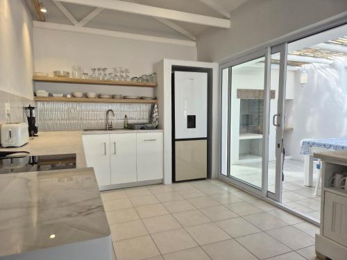 Pearly Tides in Pearly Beach Pearly Tides in Pearly Beach