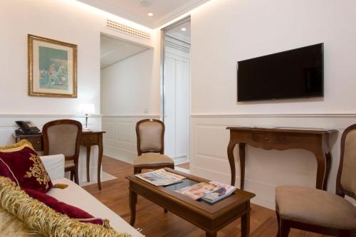 This photo about Hotel Degli Artisti shared on HyHotel.com