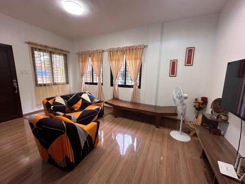 BONGABONG APARTMENT for SHORT STAY in Roxas BONGABONG APARTMENT for SHORT STAY in Roxas