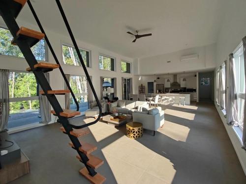 Nature modern lake retreat in Nominingue (QC) Nature modern lake retreat in Nominingue (QC)