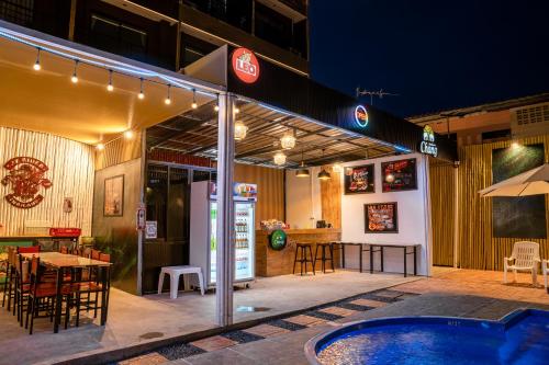 Swimming pool, 105 Residence rangsit near Wat Klong Nueng Swimming pool, 105 Residence rangsit near Wat Klong Nueng