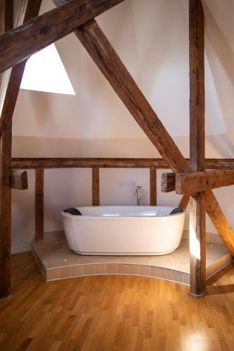 歐佩拉酒店 (Opera Hotel) in 里加 歐佩拉酒店 (Opera Hotel) in 里加