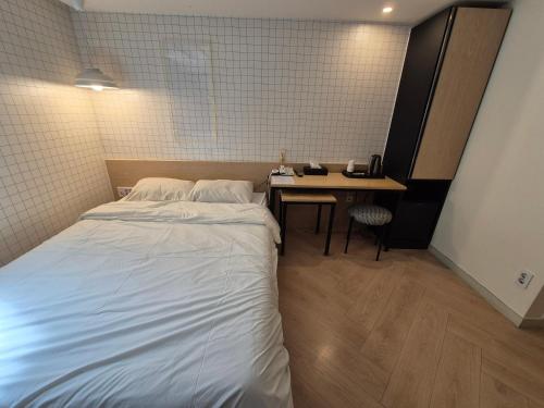 호텔라찌 (호텔라찌) near Beomeosa Templom 호텔라찌 (호텔라찌) near Beomeosa Templom