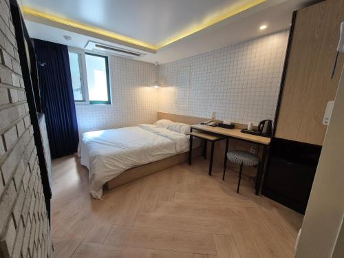 호텔라찌 (호텔라찌) near Beomeosa Templom 호텔라찌 (호텔라찌) near Beomeosa Templom