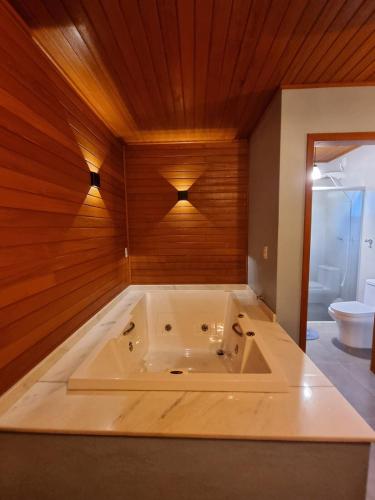Chalé com Piscina e Hidro a 150 metros da Praia (Chale com Piscina e Hidro a 150 metros da Praia) in 莫霍達斯佩德拉斯 Chalé com Piscina e Hidro a 150 metros da Praia (Chale com Piscina e Hidro a 150 metros da Praia) in 莫霍達斯佩德拉斯