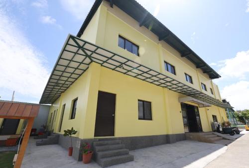 Exterior view, 戀海輕旅Ocean Pride Hostel in Liuqiu Exterior view, 戀海輕旅Ocean Pride Hostel in Liuqiu