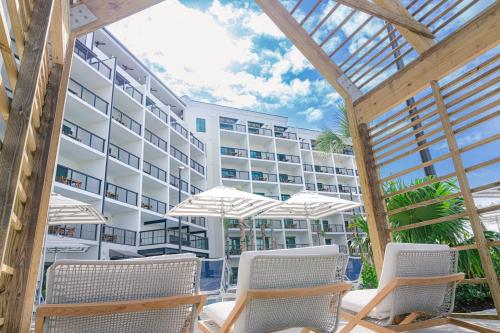 The Perry Hotel Naples in Naples (FL) The Perry Hotel Naples in Naples (FL)