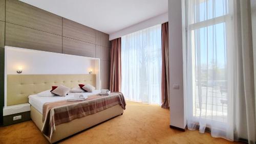 Hotel Scandinavia in Mamaia Beachfront Hotel Scandinavia in Mamaia Beachfront