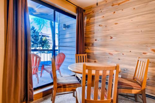 River Mountain Lodge #W101 in Breckenridge (CO) River Mountain Lodge #W101 in Breckenridge (CO)