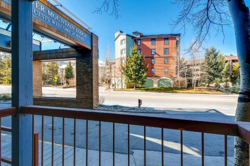 River Mountain Lodge #W101 in Historic Downtown River Mountain Lodge #W101 in Historic Downtown